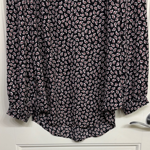 LOFT Black and White Printed Blouse - Picture 6 of 12